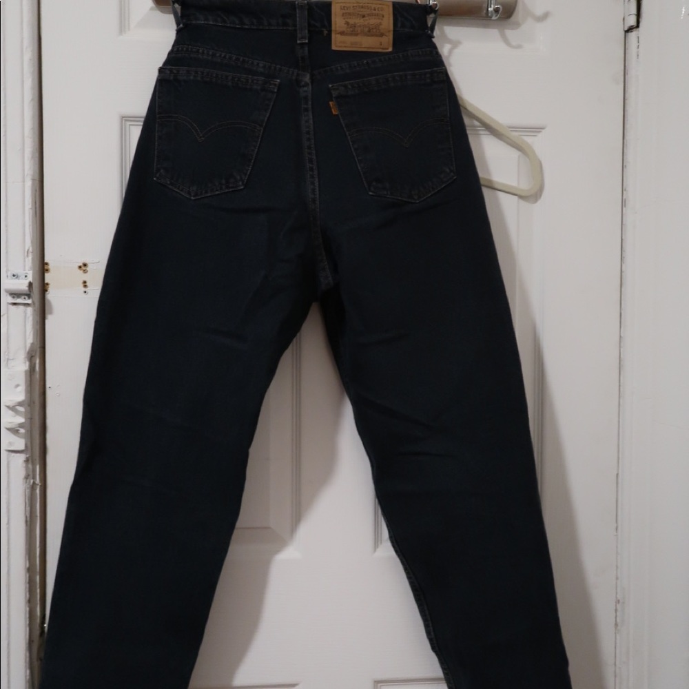 LEVIS VINTAGE MOM JEANS